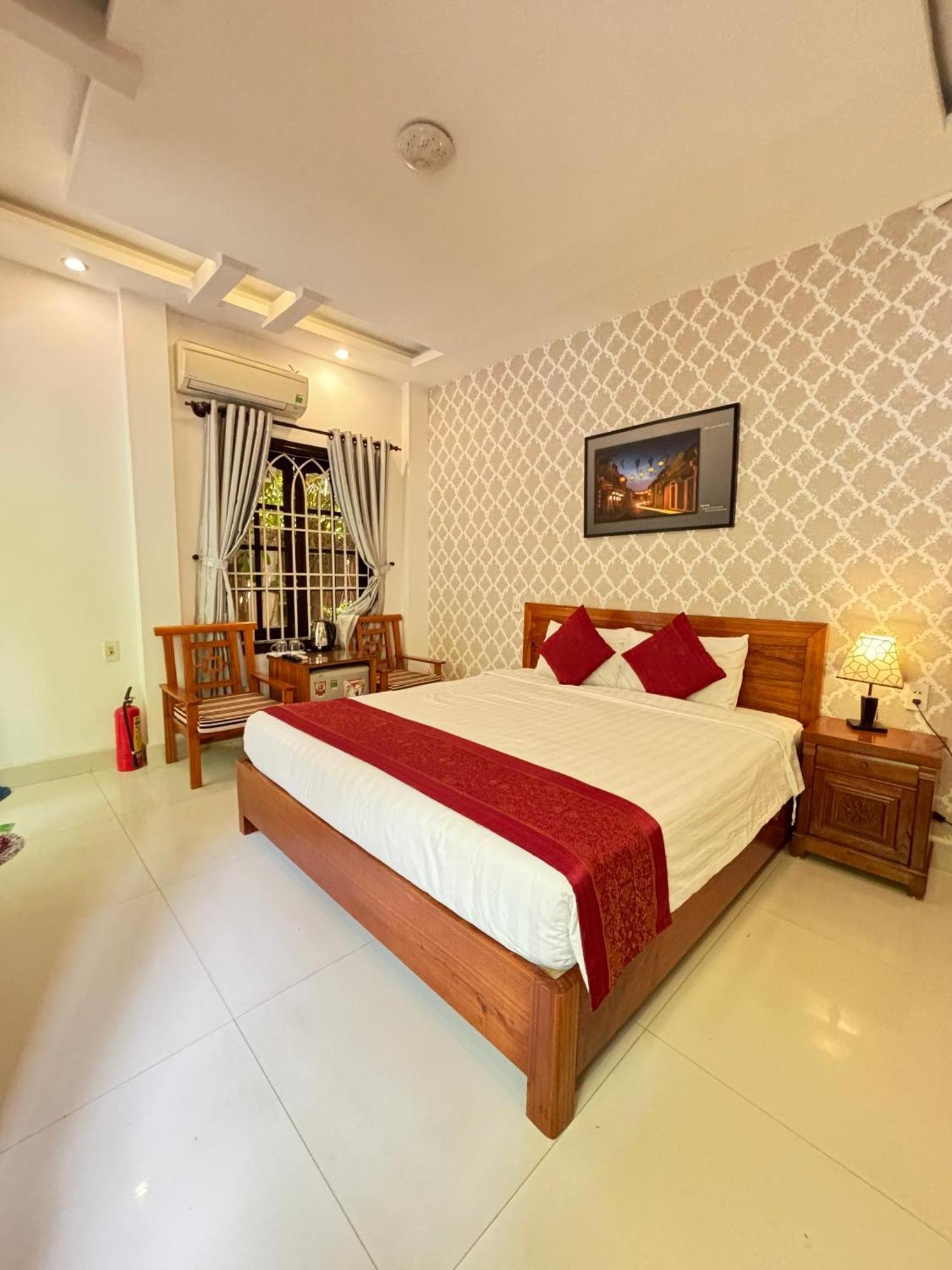 Red House Homestay - Villa Hoi An Eksteriør billede